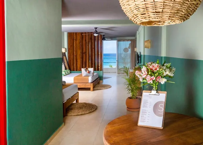 Albatros By Bedsfriends (adults Only) Hotel *